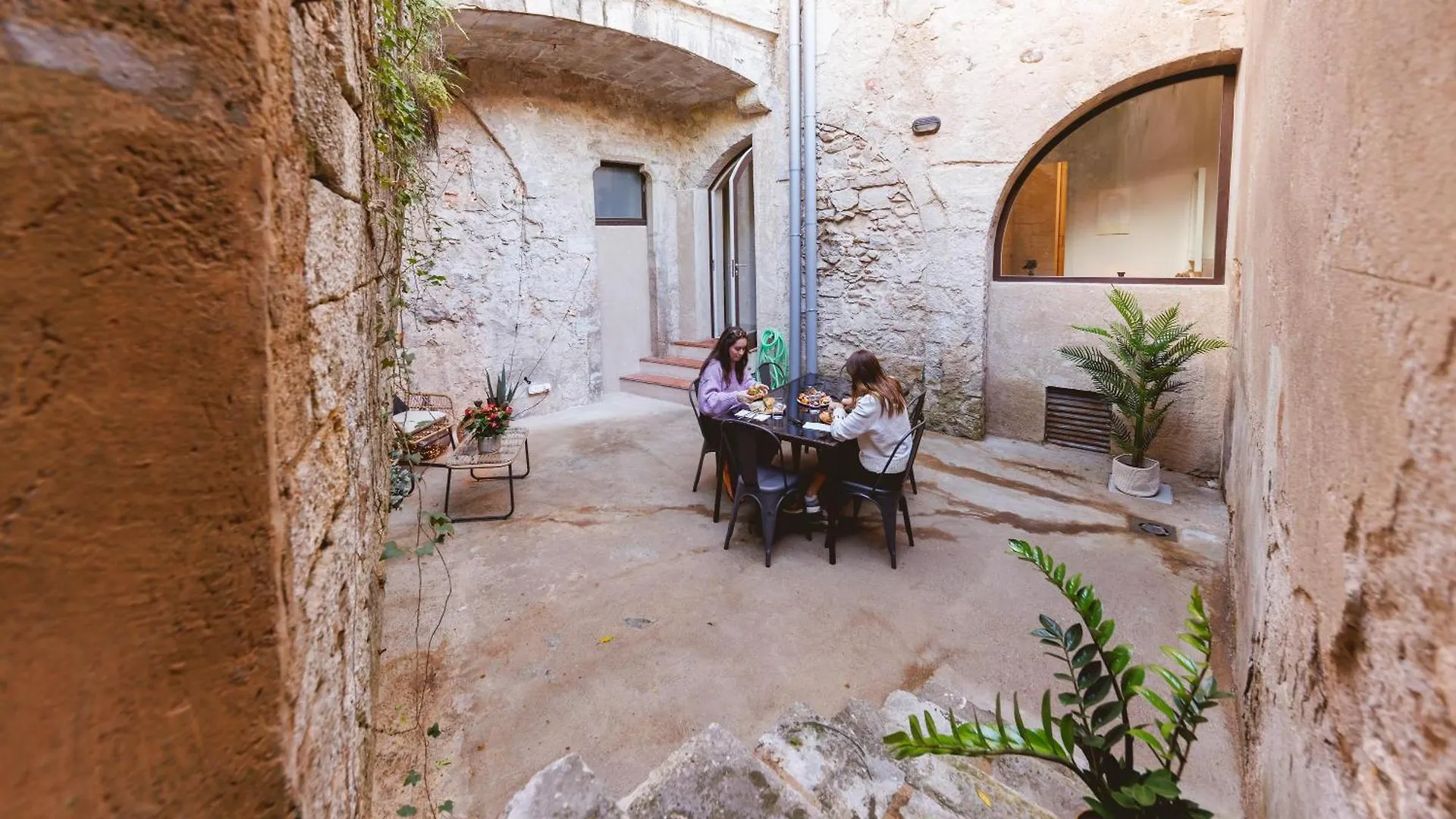 Bravissimo Llebre Duplex, With Patio Apartment Girona