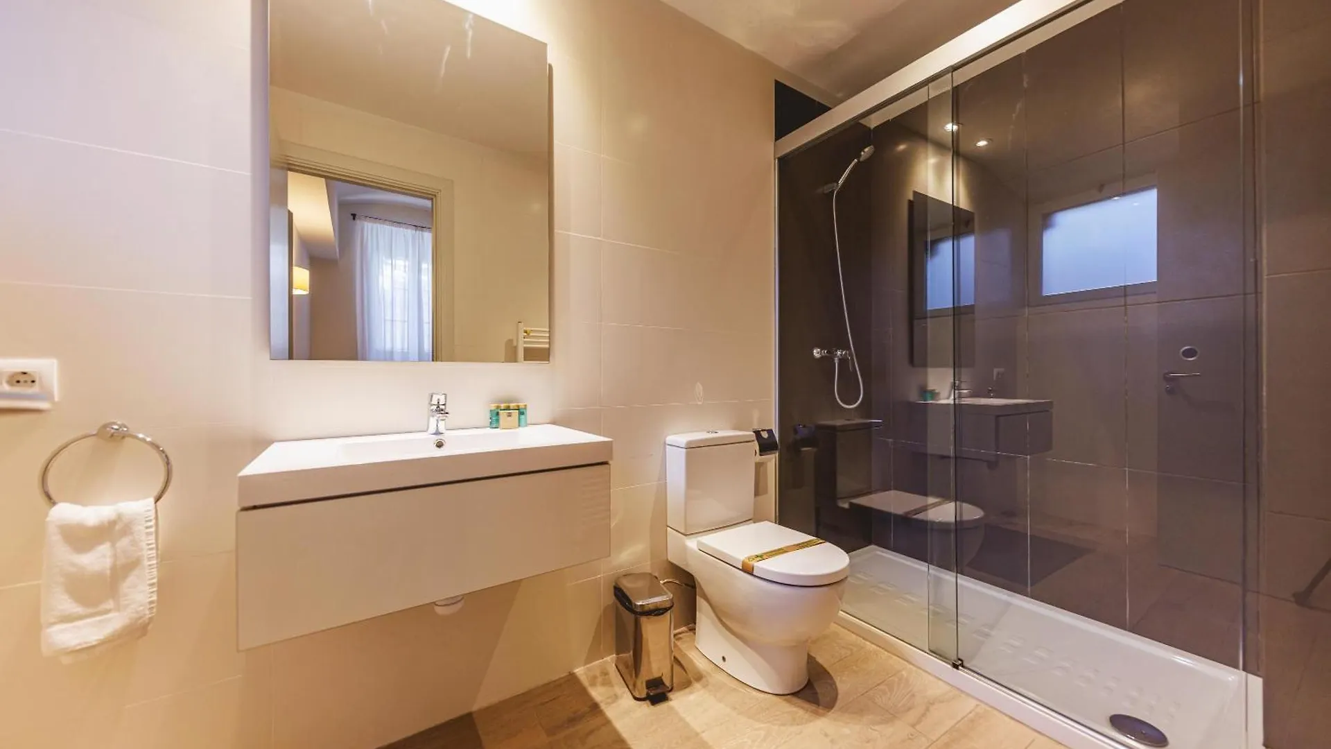 Bravissimo Llebre Duplex, With Patio Daire Girona